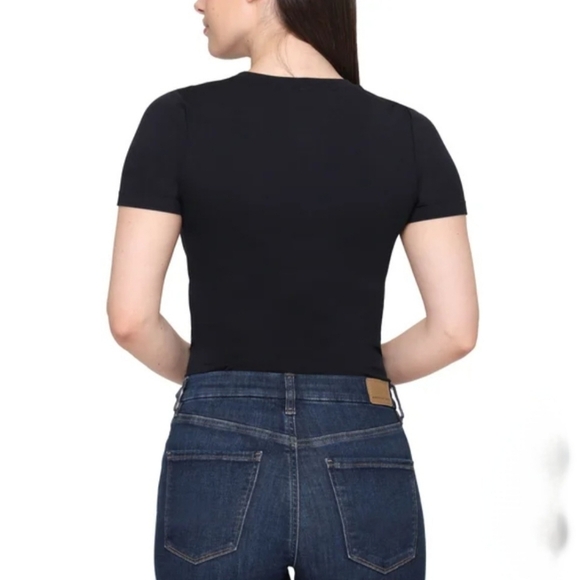 Set Of 2 Tahari Tees Smoothing T-shirts Black White Women's Size Small Crewneck - Picture 12 of 16